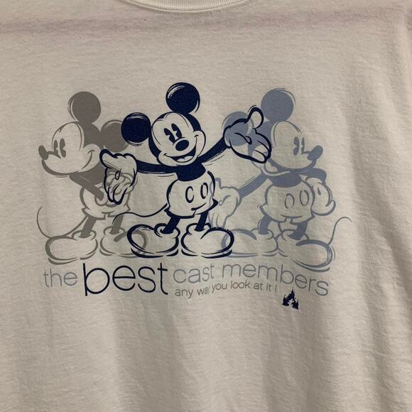 Disney World Mickey Mouse Cast Member Exclusive Collection T Shirt size Large - Picture 1 of 5